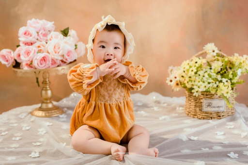 本溪宝宝揉眼睛揉鼻子